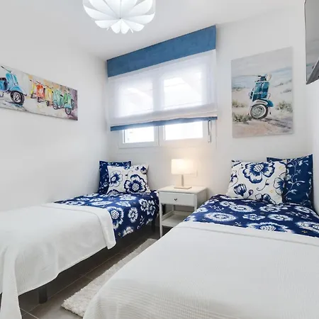 Sun And Sea Marinas Apartment *